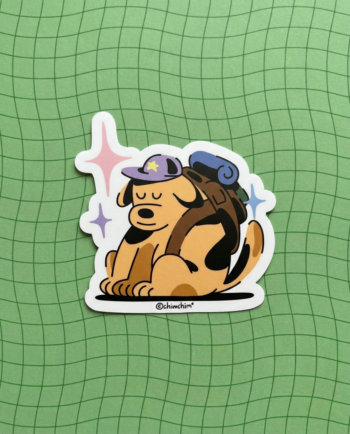 Sticker vinil matte Perrito Mochilero 8x8 cm, perrito amarillo con mochila y cachucha morada, contorno recortado ChimChim México