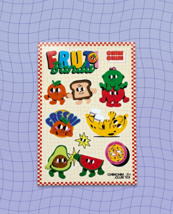 Lámina de stickers Frutibanda ChimChim sostenida en mano, vinil brilloso die cut hecho en México